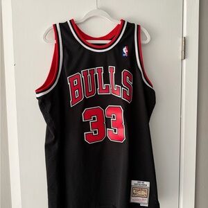 Mitchell & Ness Pippen Bulls Jersey